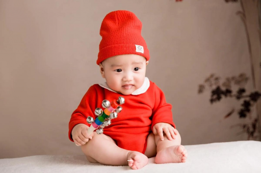 郓城宝宝几个月戴银手镯好 郓城宝宝几个月戴银手镯好